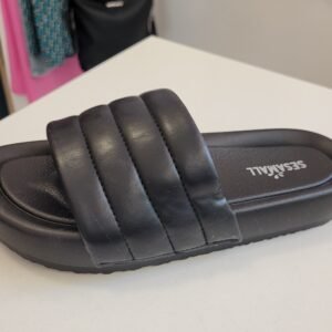 Zsuzsi papucs fekete